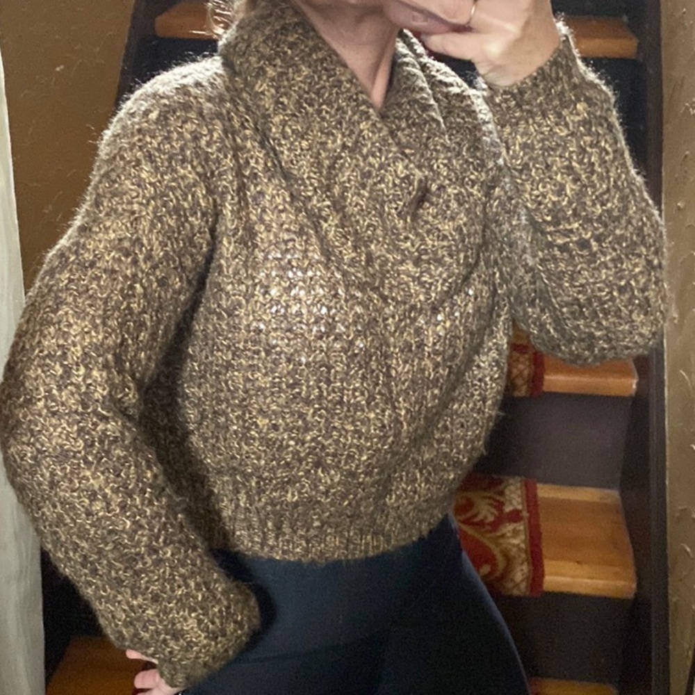 Vero moda waist length knitted two tone sweater​​​​​​​​​​​​​​​​​